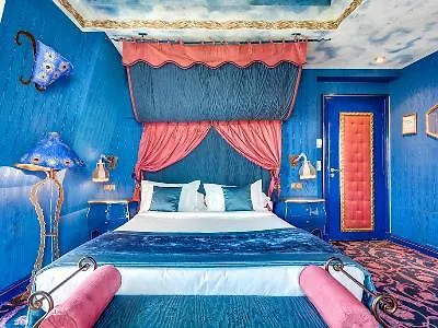 La Royale Hotel