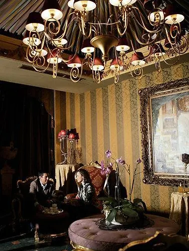 La Royale Ξενοδοχείο 4*