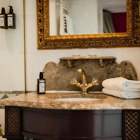 Hotel La Royale 4*