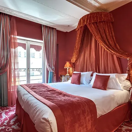 ホテル ラ ロイヤル パリ