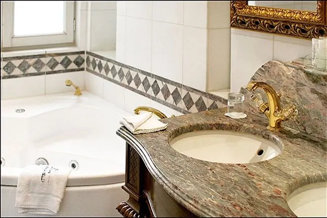 Hotel La Royale 4*