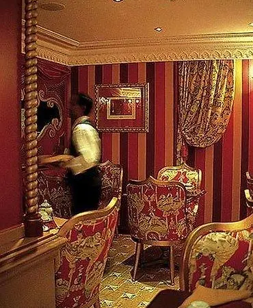 La Royale Hotel París